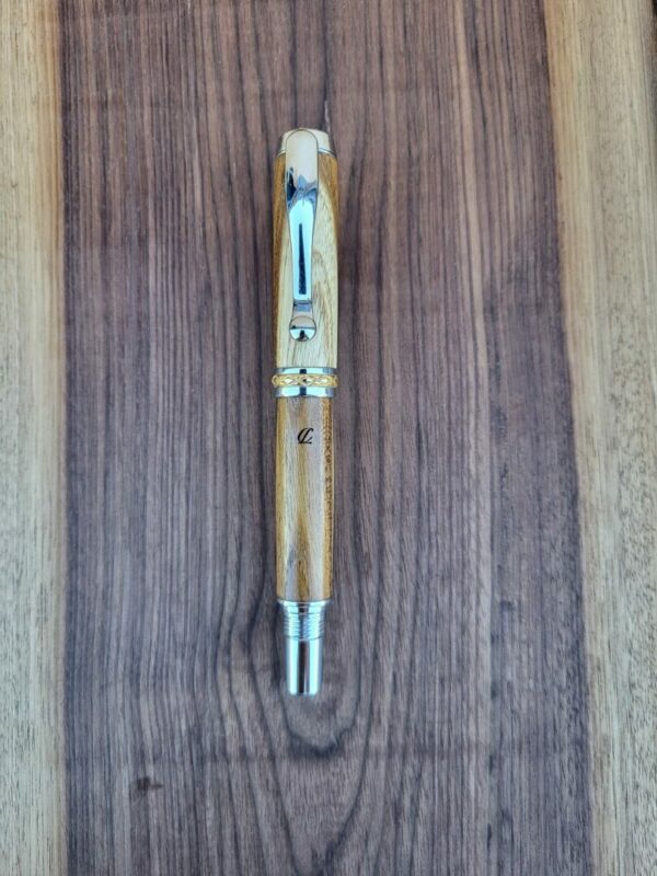 Stylo-plume Barbadás, cytise sur aubier