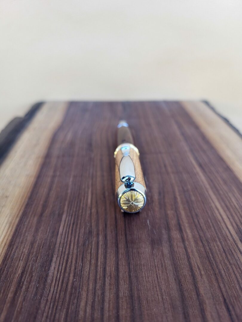 Stylo-plume Barbadás, hêtre échauffé / bois de violette 4 Stylo-plume Barbadás, hêtre échauffé / bois de violette – Image 4