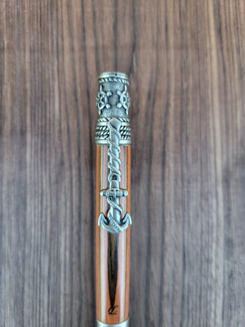 Stylo-bille Vigo, bois lamellé de cocobolo 5 Stylo-bille Vigo, bois lamellé de cocobolo – Image 5