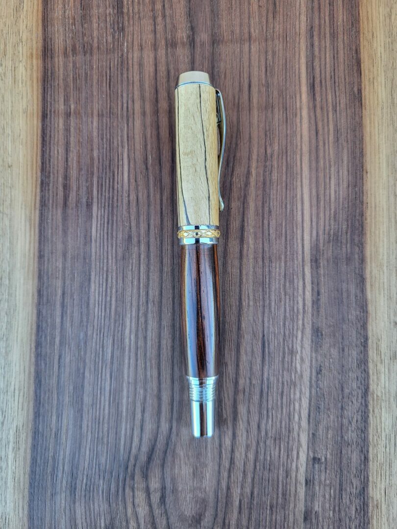 Stylo-plume Barbadás, hêtre échauffé / cocobolo 3 Stylo-plume Barbadás, hêtre échauffé / cocobolo – Image 3