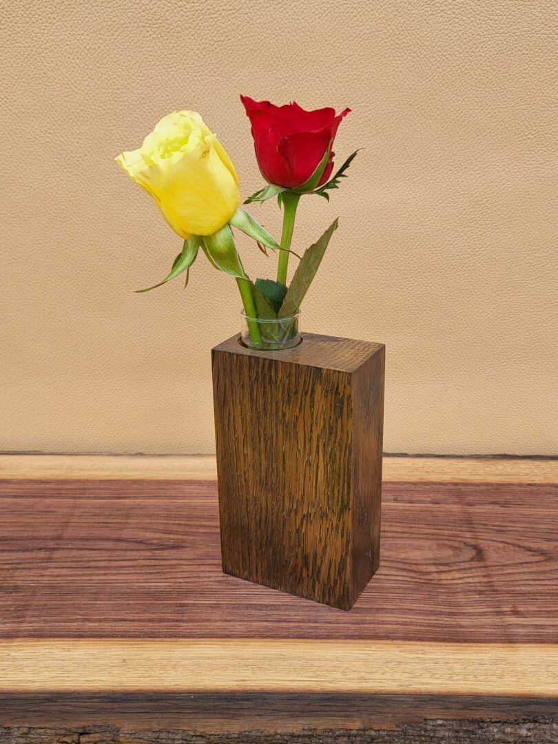 Soliflore ajouré en chêne ébonisé – motif amande 3 Soliflore ajouré en chêne ébonisé – motif amande – Image 3