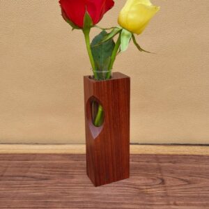 Soliflore ajouré en padouk – motif amande