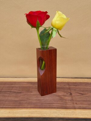 Soliflore ajouré en padouk – motif amande