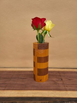 Soliflore cylindrique en badi et sipo texturé