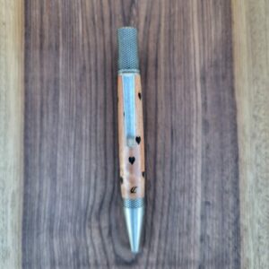 Stylo-bille Castroverde, caroubier, coeurs gravés